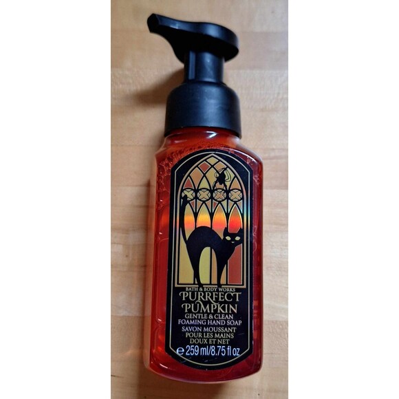 BATH & BODY WORKS 2023 Halloween PURRFECT PUMPKIN Foaming Hand SOAP New - Picture 1 of 5